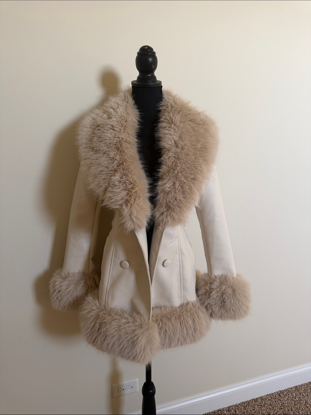 Women's Cream Coat with Faux Fur Trim